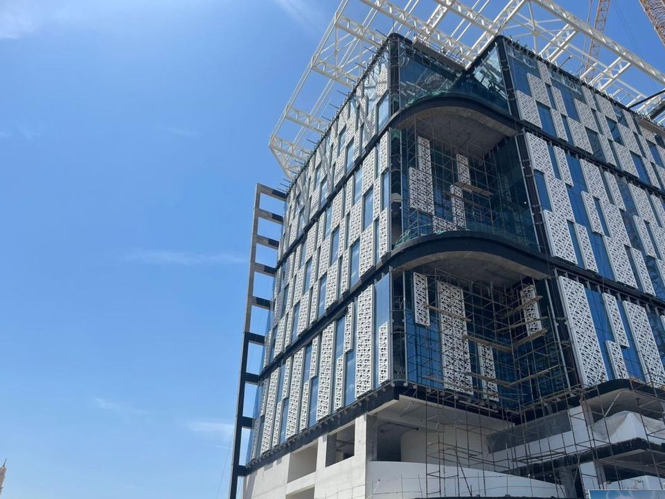 Canopy steel structure on a hospital facade